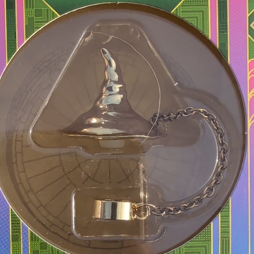 Stanley Iridescent Black-to-Purple Travel With Elphaba's Hat Straw Topper - Picture 8 of 10